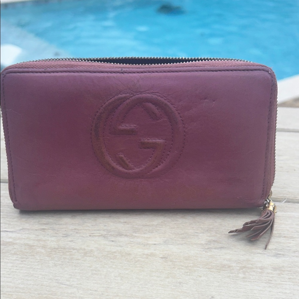 Gucci Pink Leather Soho Zip Around Wallet